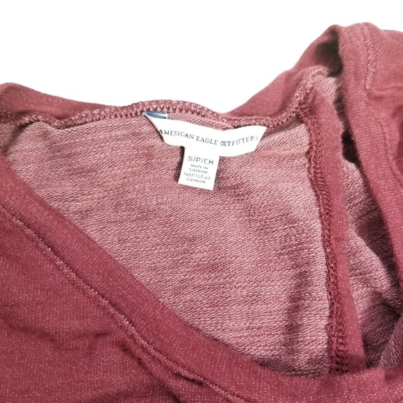 American Eagle Sweater Lace Embroidered Sleeves Sm - Picture 8 of 8